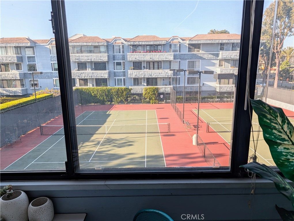 Image 1 of property listing at 311 Bora Bora 213, Marina Del Rey, CA 90292