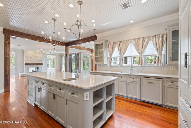 108 Valerie Drive, Lafayette, LA 70508