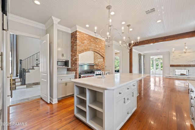 108 Valerie Drive, Lafayette, LA 70508