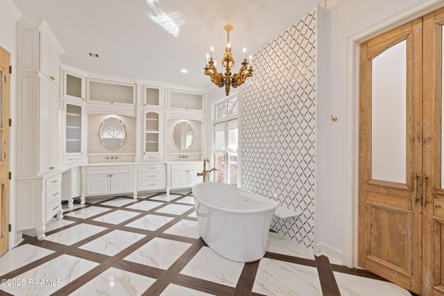 108 Valerie Drive, Lafayette, LA 70508