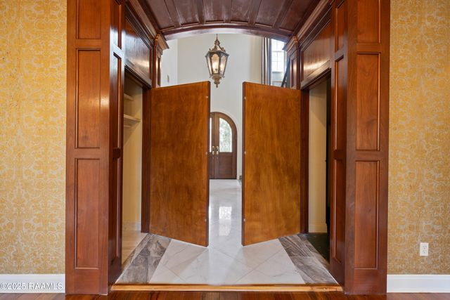 108 Valerie Drive, Lafayette, LA 70508