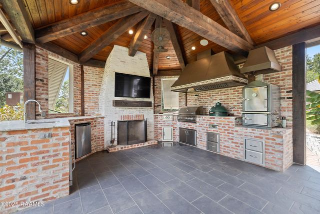 108 Valerie Drive, Lafayette, LA 70508