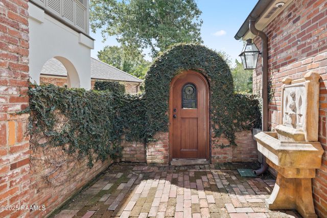 108 Valerie Drive, Lafayette, LA 70508