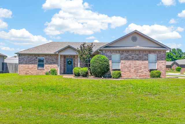 28 Castleton Drive, Ward, AR 72176