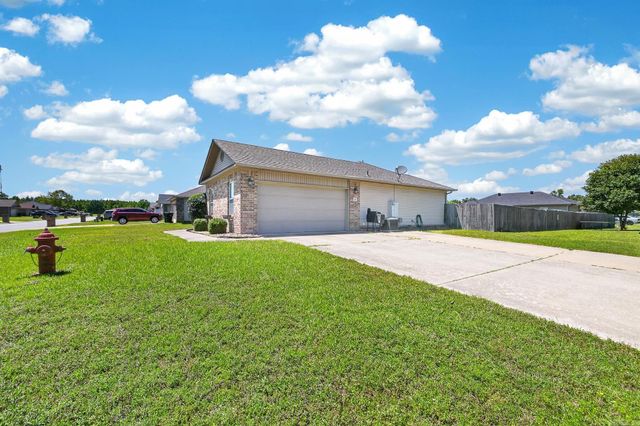28 Castleton Drive, Ward, AR 72176