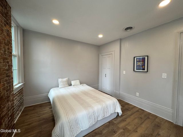 10 White Street, Cohoes, NY 12047