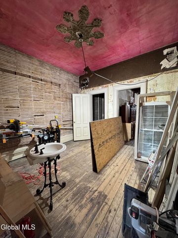 10 White Street, Cohoes, NY 12047