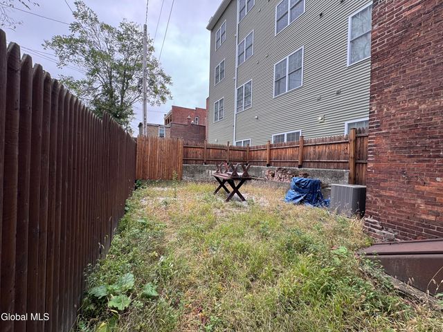 10 White Street, Cohoes, NY 12047