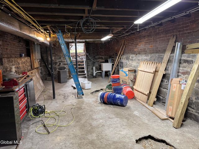 10 White Street, Cohoes, NY 12047