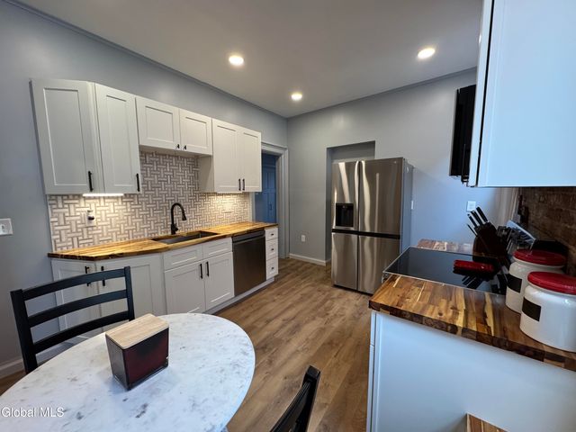 10 White Street, Cohoes, NY 12047