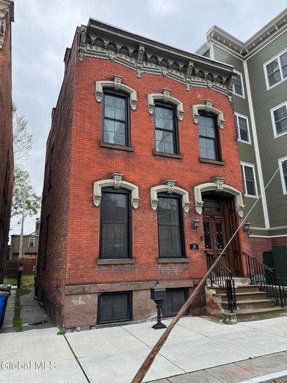 10 White Street, Cohoes, NY 12047