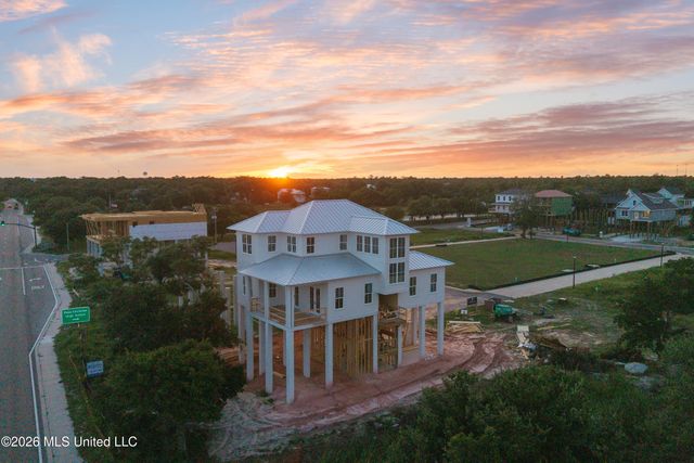 125 Sandy Beach Drive, Pass Christian, MS 39571
