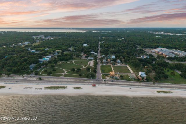 125 Sandy Beach Drive, Pass Christian, MS 39571