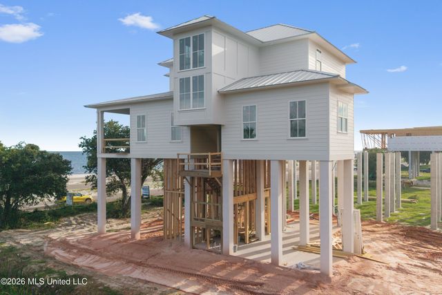 125 Sandy Beach Drive, Pass Christian, MS 39571