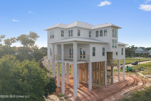125 Sandy Beach Drive, Pass Christian, MS 39571