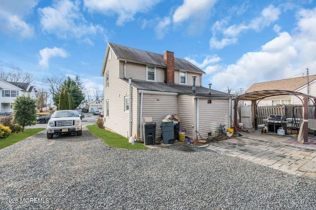 15 Avenue A Avenue, Freehold, NJ 07728