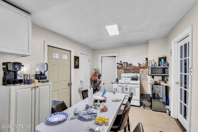 15 Avenue A Avenue, Freehold, NJ 07728