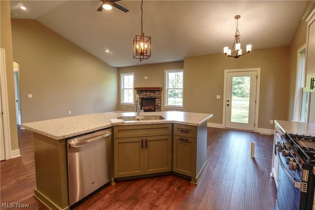 1227 Bell Road, Chagrin Falls, OH 44022