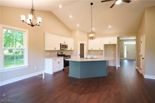 1227 Bell Road, Chagrin Falls, OH 44022