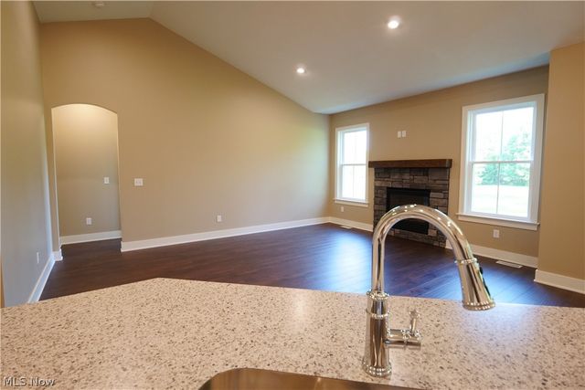 1227 Bell Road, Chagrin Falls, OH 44022