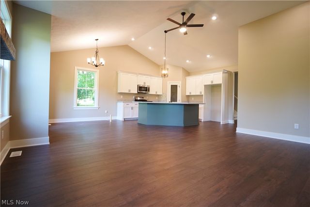 1227 Bell Road, Chagrin Falls, OH 44022