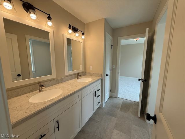 1227 Bell Road, Chagrin Falls, OH 44022