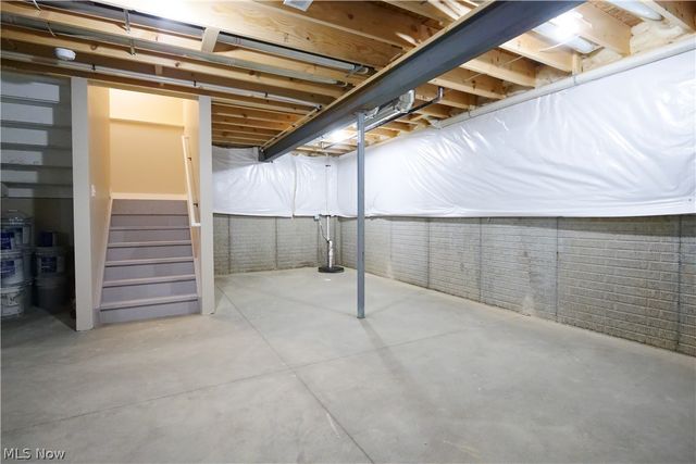 1227 Bell Road, Chagrin Falls, OH 44022