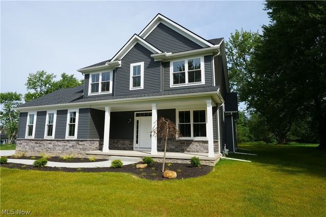 1227 Bell Road, Chagrin Falls, OH 44022