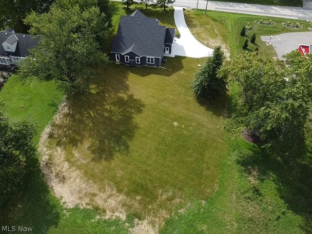 1227 Bell Road, Chagrin Falls, OH 44022