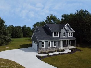 1227 Bell Road, Chagrin Falls, OH 44022