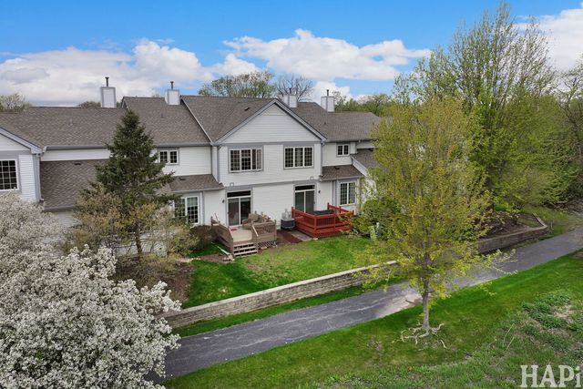 703 Owl Creek Lane, Gurnee, IL 60031