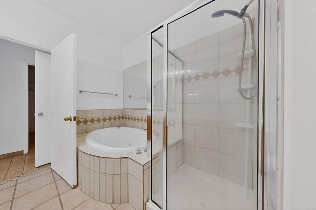 235 Glenridge Park Lane NE, Albuquerque, NM 87123