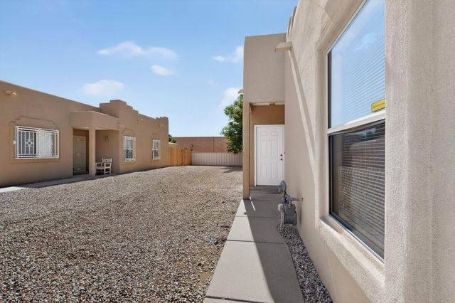 235 Glenridge Park Lane NE, Albuquerque, NM 87123