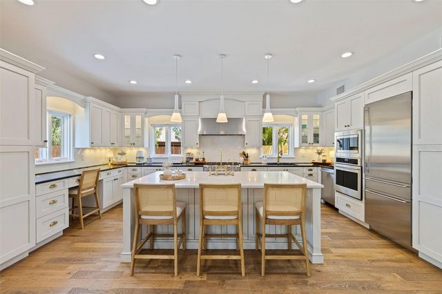 1101 JUNGLE AVENUE N, St Petersburg, FL 33710