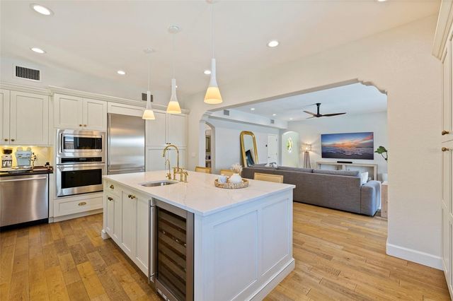 1101 JUNGLE AVENUE N, St Petersburg, FL 33710