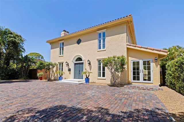 1101 JUNGLE AVENUE N, St Petersburg, FL 33710