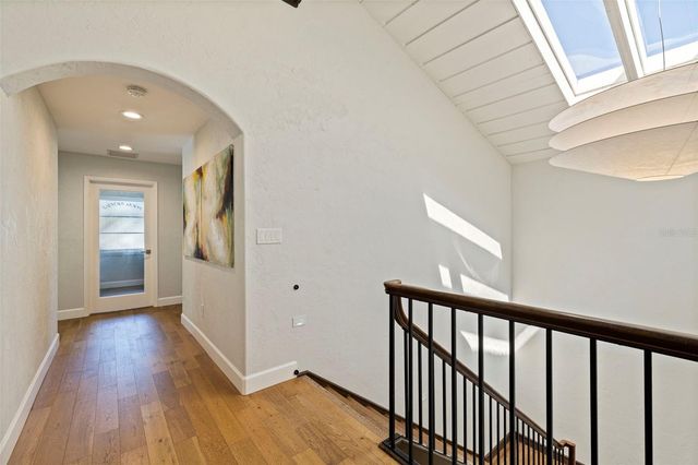 1101 JUNGLE AVENUE N, St Petersburg, FL 33710