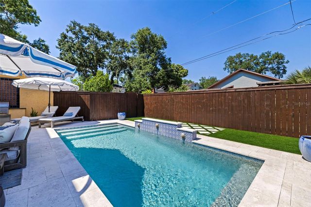 1101 JUNGLE AVENUE N, St Petersburg, FL 33710