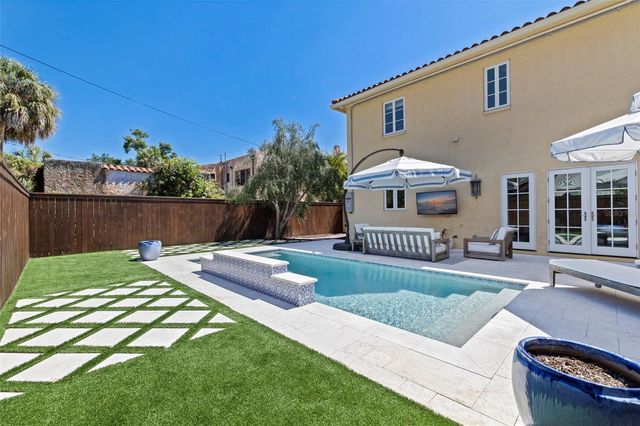 1101 JUNGLE AVENUE N, St Petersburg, FL 33710