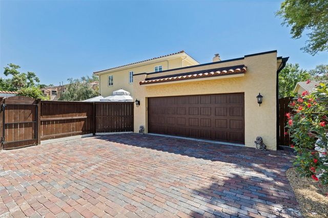 1101 JUNGLE AVENUE N, St Petersburg, FL 33710