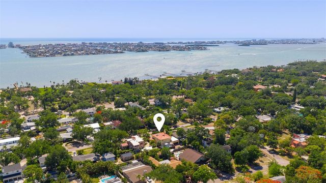 1101 JUNGLE AVENUE N, St Petersburg, FL 33710