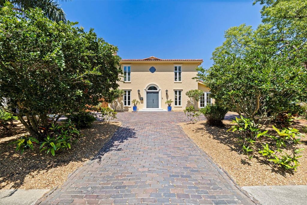 1101 JUNGLE AVENUE N, St Petersburg, FL 33710
