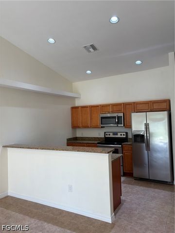1117 SW 8th PL, Cape Coral, FL 33991