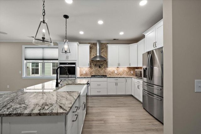 656 Yellow Leaf Lane, Summerville, SC 29486