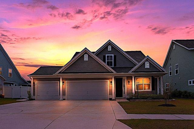 656 Yellow Leaf Lane, Summerville, SC 29486