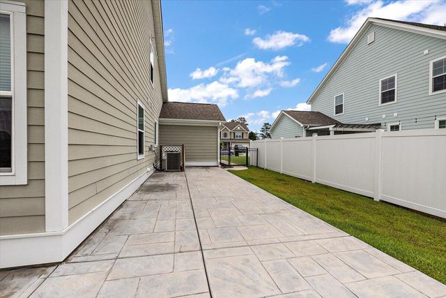 656 Yellow Leaf Lane, Summerville, SC 29486