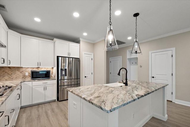 656 Yellow Leaf Lane, Summerville, SC 29486