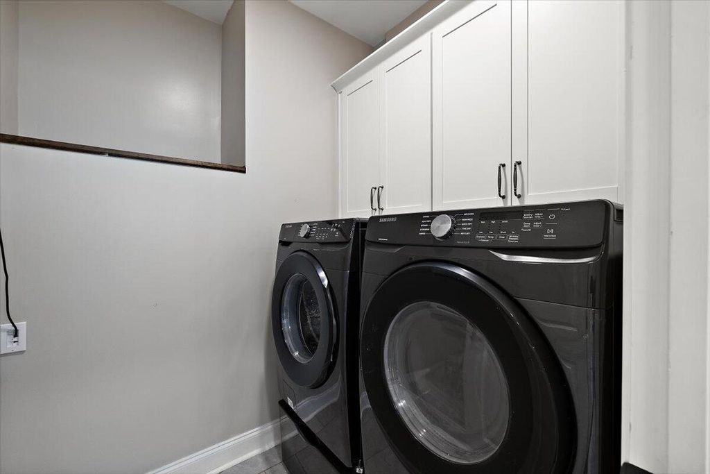 Image 13 of property listing at 656 Yellow Leaf Lane, Summerville, SC 29486