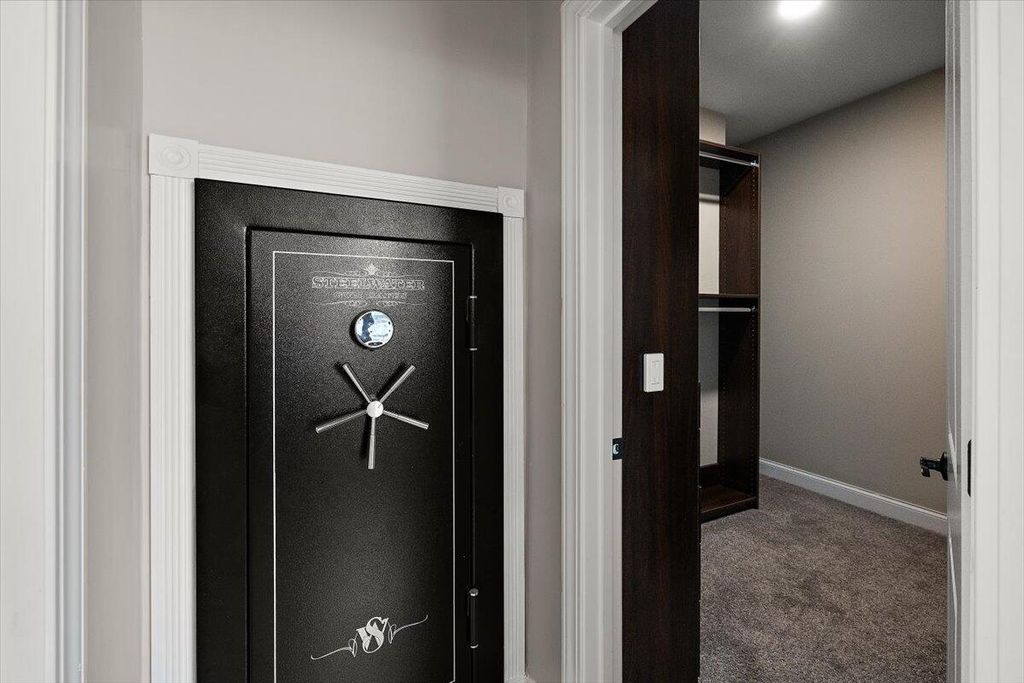 Image 21 of property listing at 656 Yellow Leaf Lane, Summerville, SC 29486