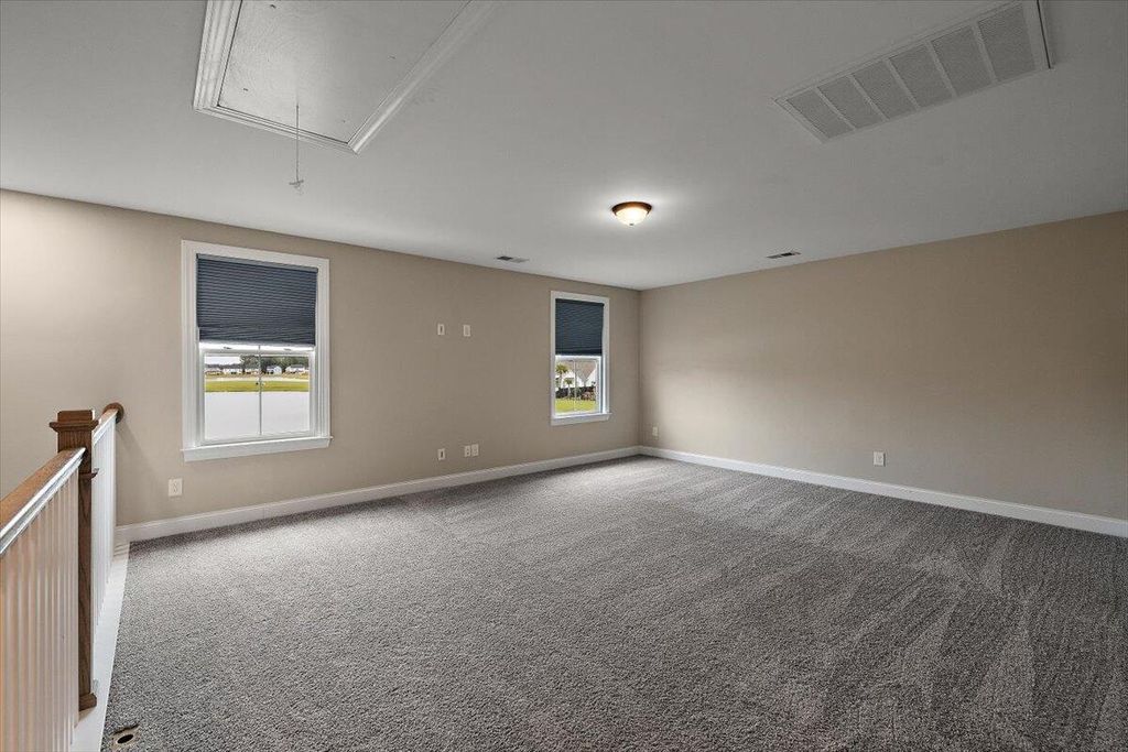 Image 24 of property listing at 656 Yellow Leaf Lane, Summerville, SC 29486